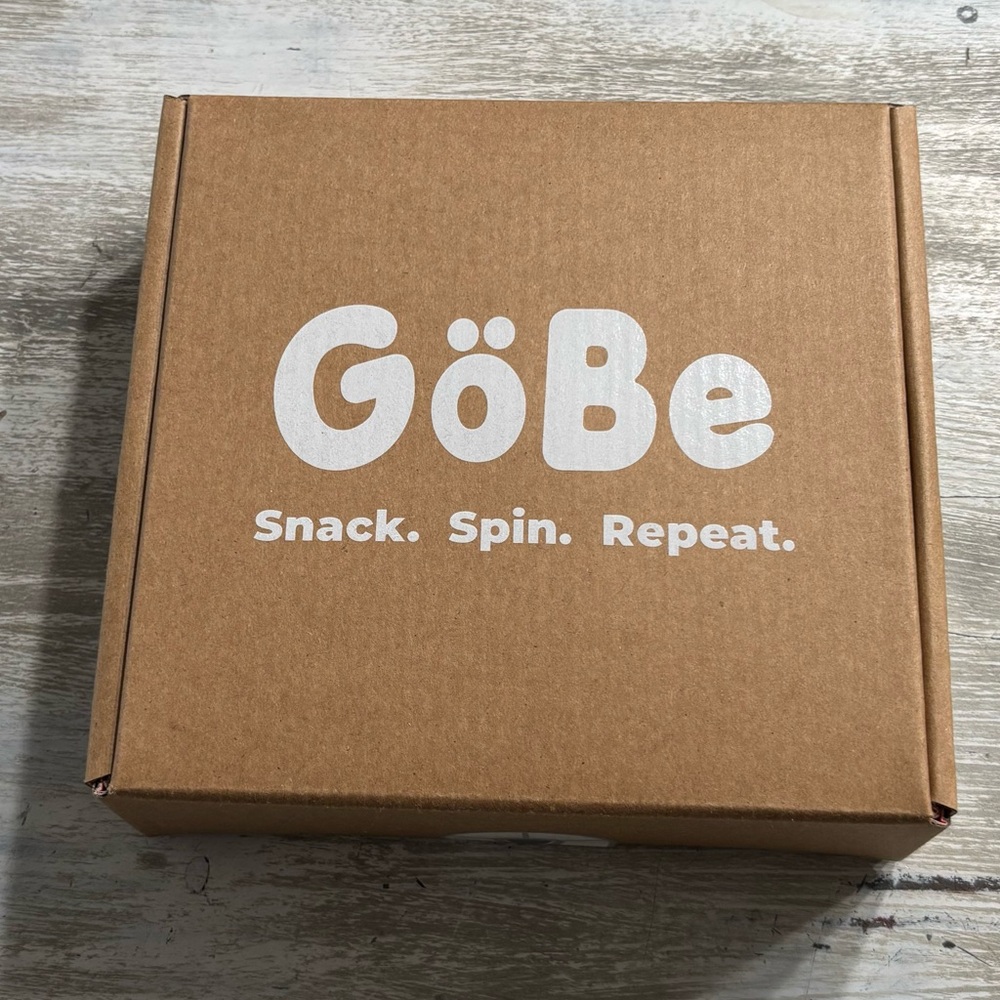 NWT GoBe Kids Snack Container Snack Spinner, Small, Gray